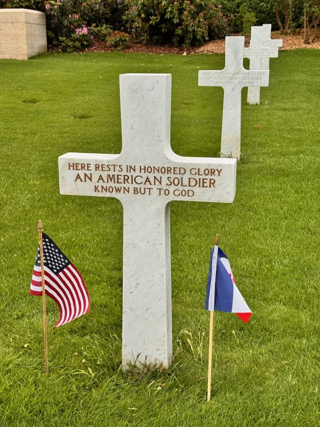 Aisne Marne Cemetery cross Aisne Marne Cemetery cross