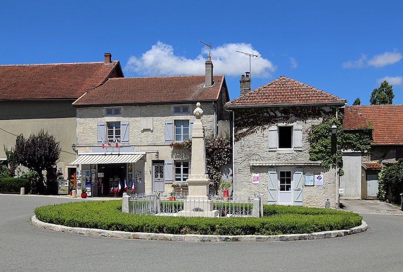 Center of Colombey les Deux Eglises