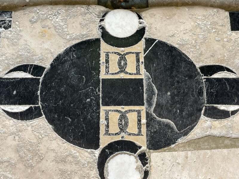 Diane's sign, two interlaced letter Ds