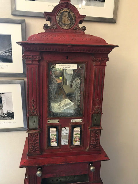 anise vending machine, Flavigny