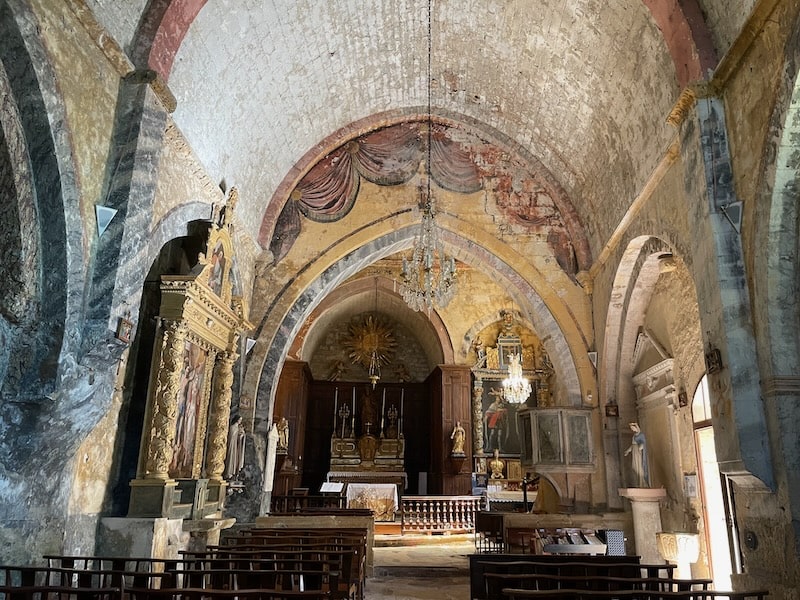 Saint Martin church interior in Ansouis, Luberon Saint Martin church interior in Ansouis, Luberon