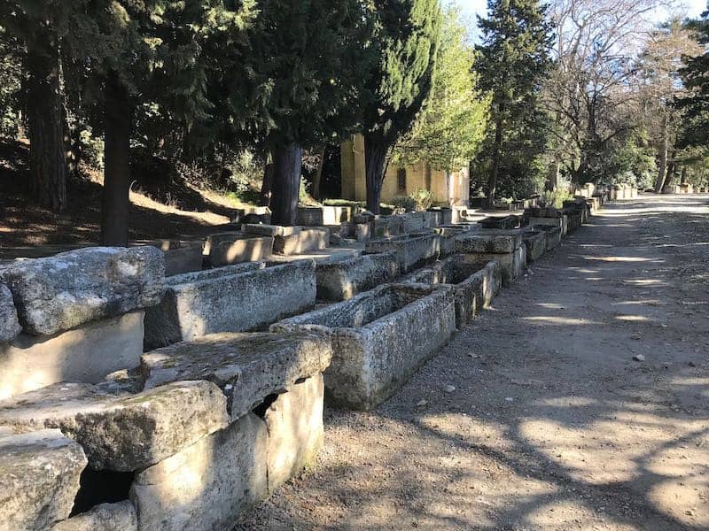 arles alyscamps arles alyscamps