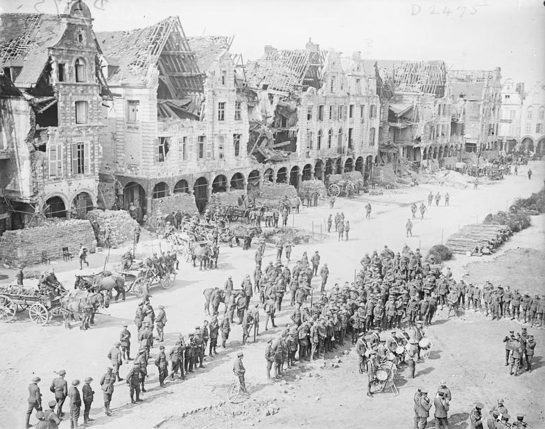 Destruction of Arras during the Great War, black and white historical photo