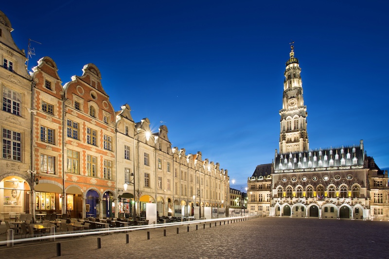 Place des Heros at night in Arras