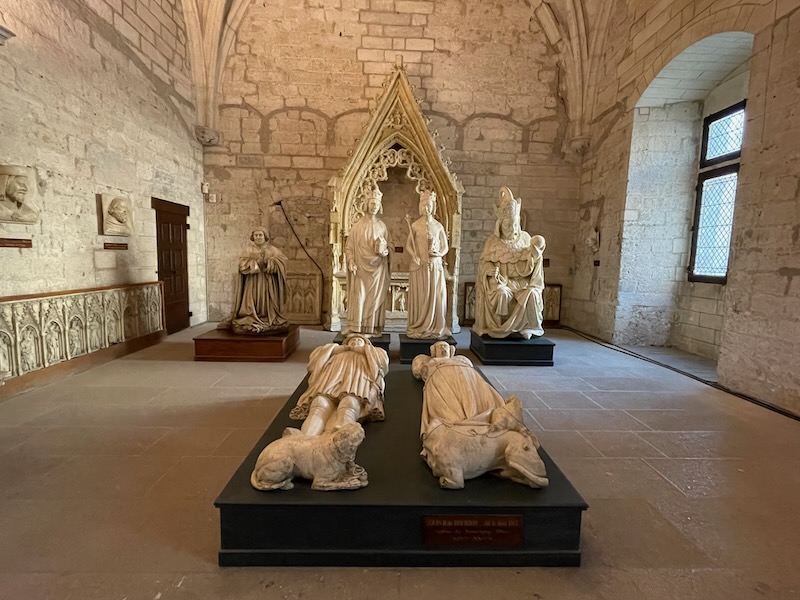 Avignon Palace sepulture Avignon Palace sepulture