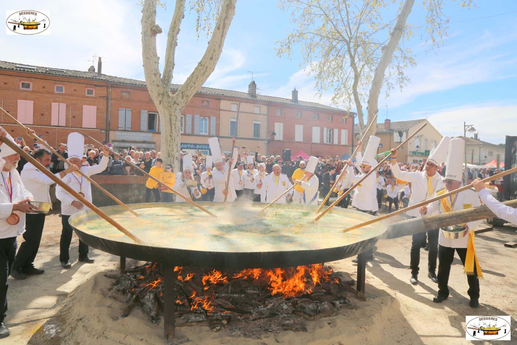 Giant omelet in Bessieres