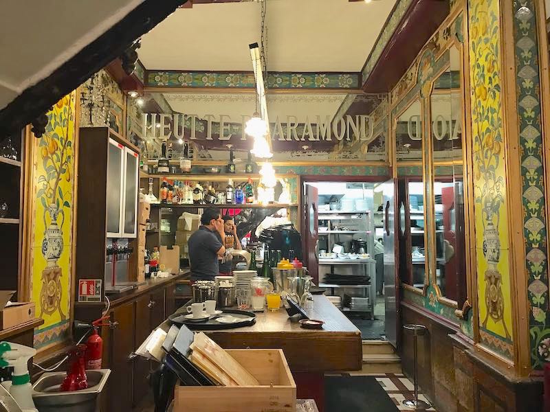Petit Bouillon Pharamond - main bar