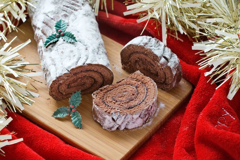 Buche de Noel - Christmas log cake
