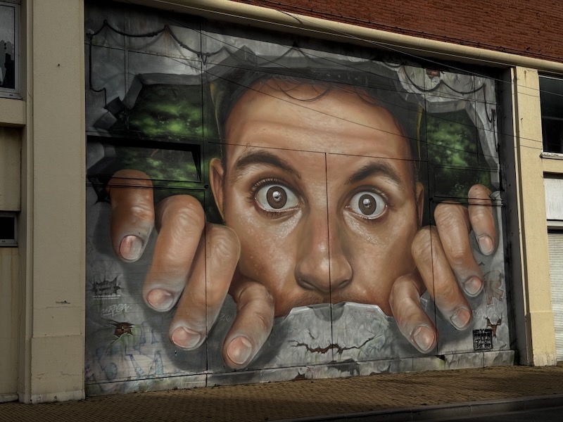Example of street art in Calais