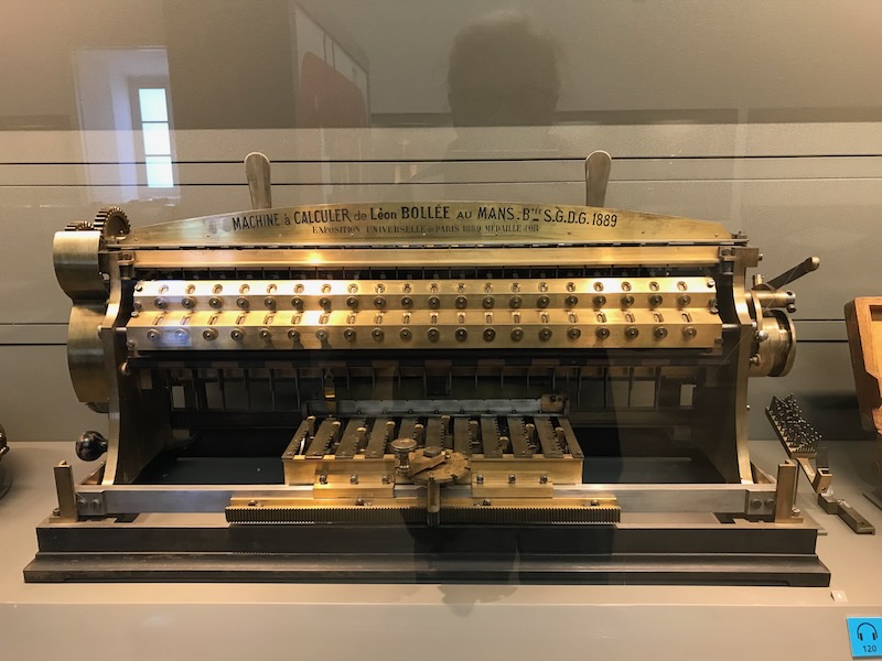 Calculator at Arts et Metiers Museum in Paris