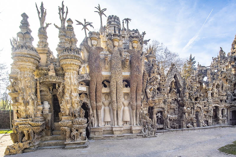 Cheval Palace, East side, giants