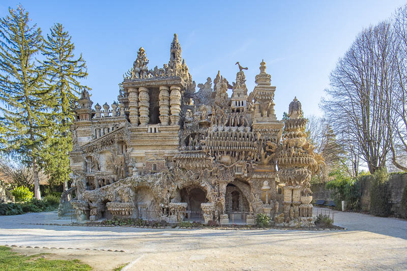 Cheval Palace north side