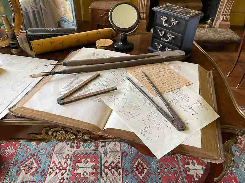 Chateau de Cirey - Emilie's desk