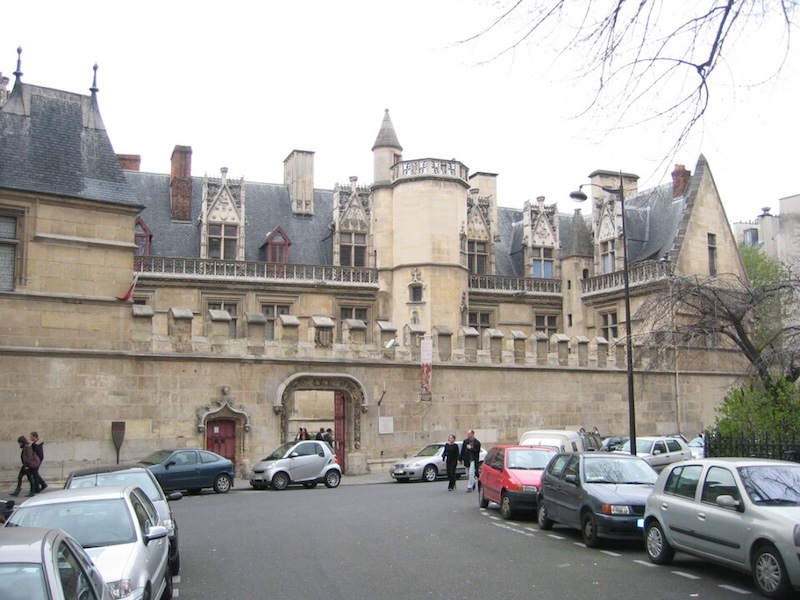 Cluny Museum in Paris surrounded by traffic