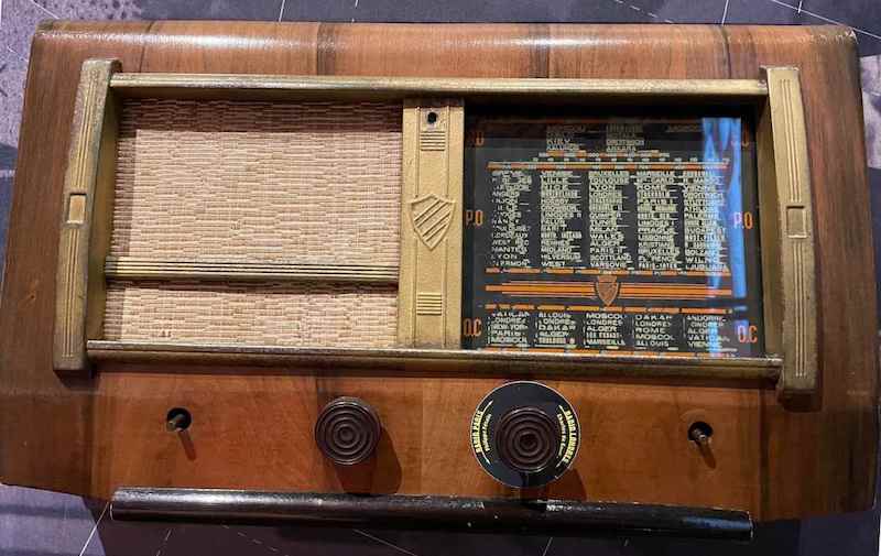 Colombey De Gaulle Memorial old radio Colombey De Gaulle Memorial old radio