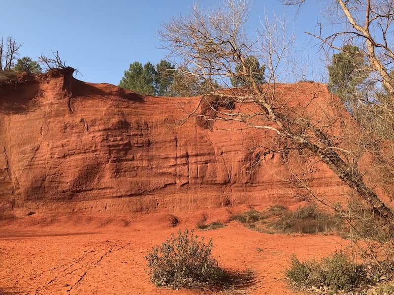 Ochre hills of Colorado de Rustrel