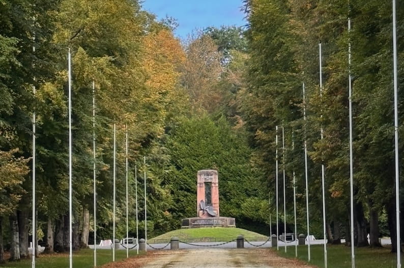 Monument to soldiers of Alsace-Lorraine in Compiegne armistice clearning