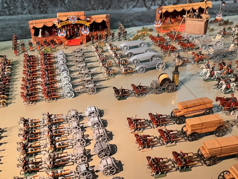 Miniature diorama of the 1901 military review at Bétheny, near Reims, attended by Tsar Nicholas II and French President Émile Loubet.