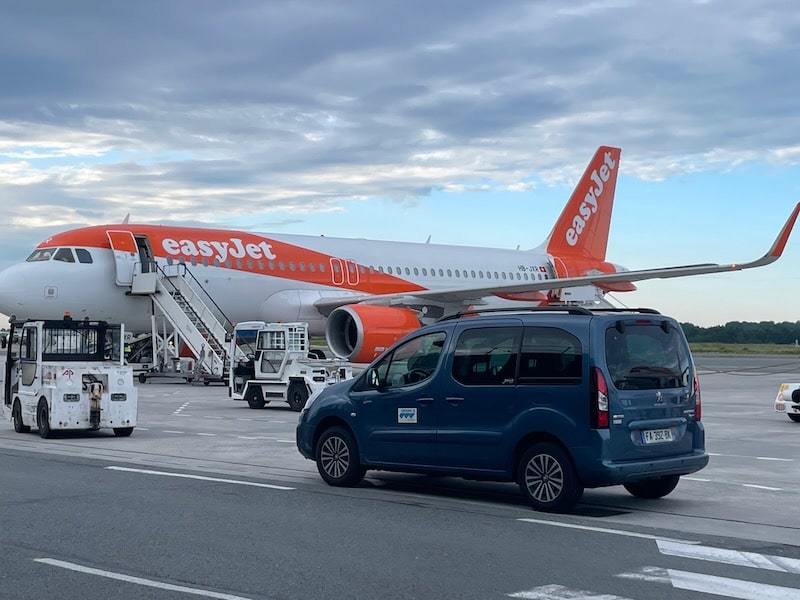 Easyjet - one of the most popular low-cost airlines in France