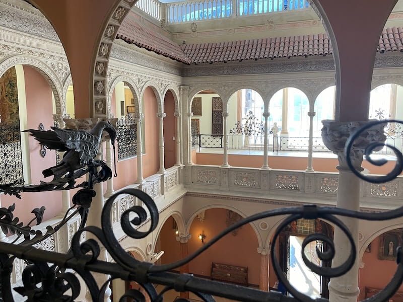 Patio view of the Villa Ephrussi