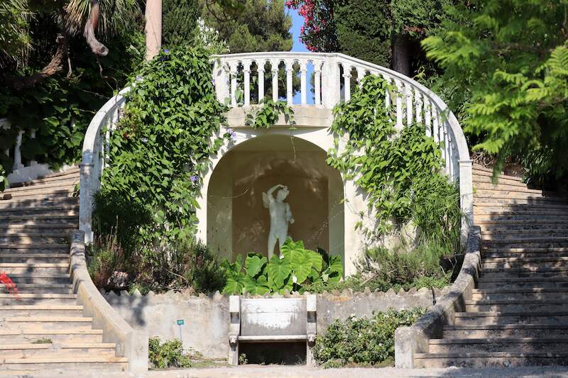 Villa Ephrussi garden staircase