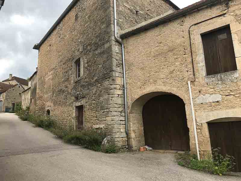 Flavigny old street