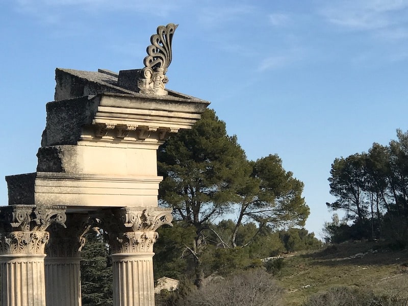 Glanum ruins: one of the best Provence destinations for lovers of Gaul