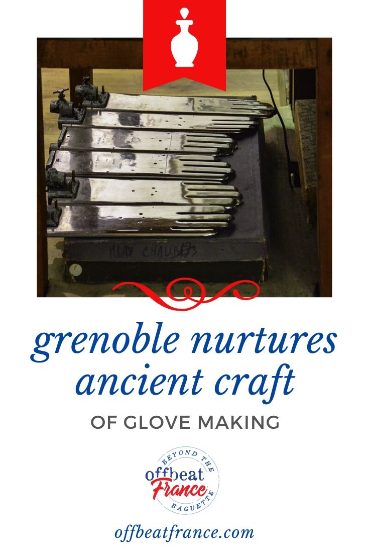 Gloves Grenoble pin1 Gloves Grenoble pin1