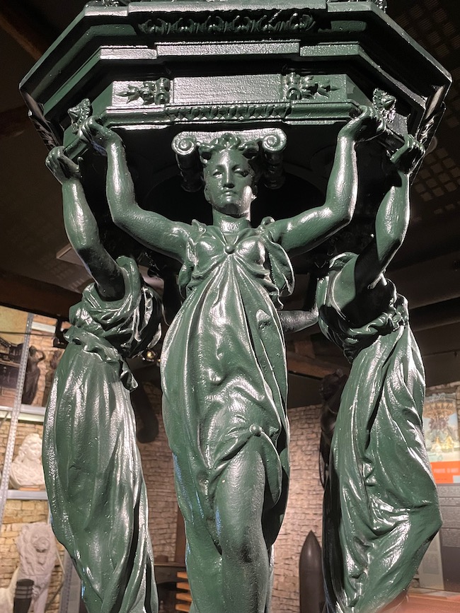 haute marne wallace fountain in Metallurgic Park