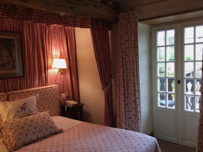 Room in the Hotel Arraya in the Basque province of Labourd, France Room in the Hotel Arraya in the Basque province of Labourd, France
