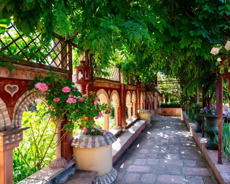Unusual gardens in the town of Vaulx, near Annecy