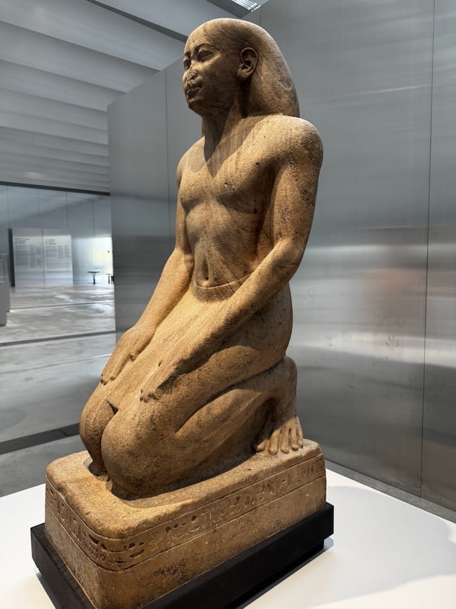 Lens-Louvre Egyptian statue