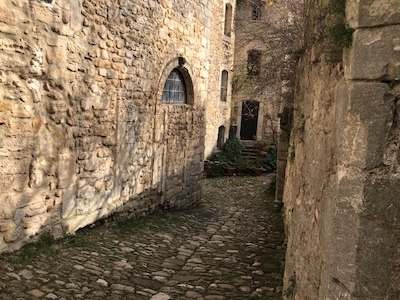 Old sections of Oppede-le-Vieux, Luberon, Provence Old sections of Oppede-le-Vieux, Luberon, Provence
