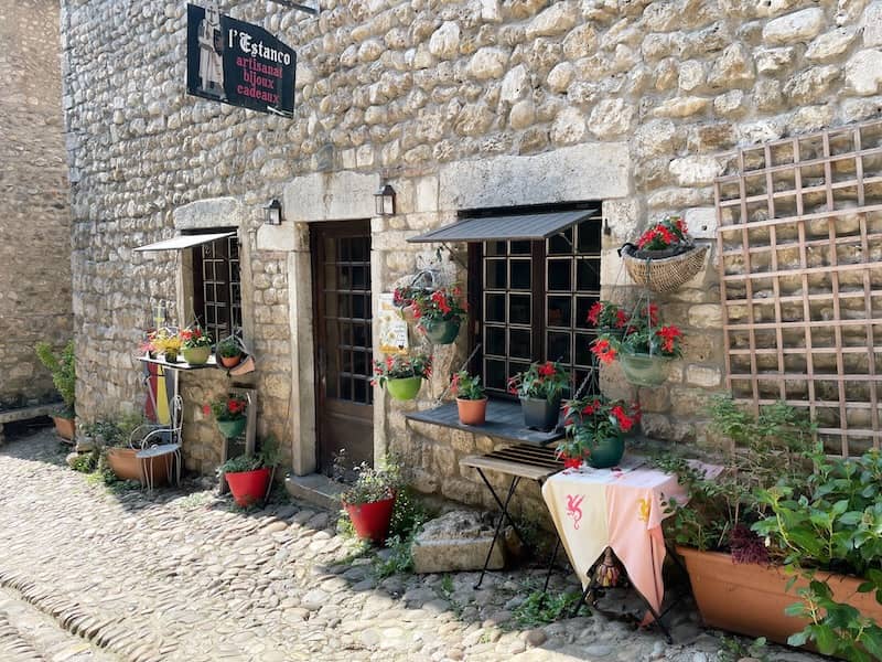 Perouges artisan shop