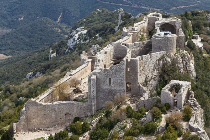 Ruined fortress of Peyrepertuse, Cathar Country, France Ruined fortress of Peyrepertuse, Cathar Country, France