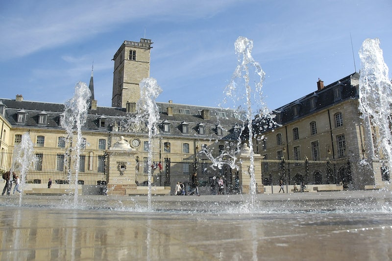 Palace of Dukes of Burgundy, with tower of Philippe le Bon in the background Palace of Dukes of Burgundy, with tower of Philippe le Bon in the background
