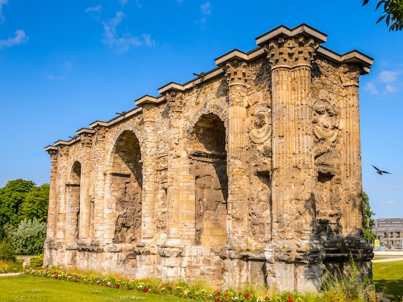 roman ruins tours france