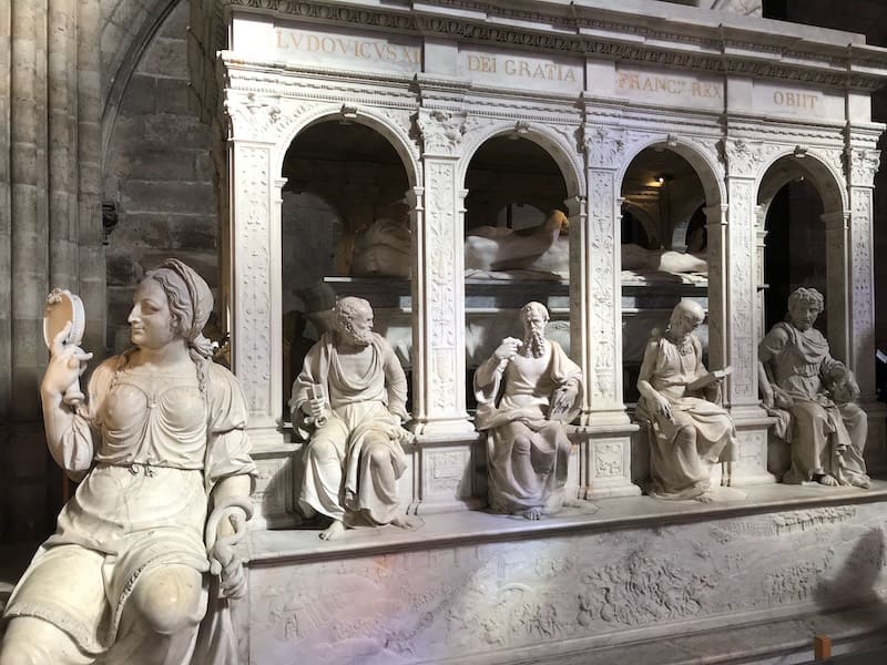 Statuary at St Denis Basilica