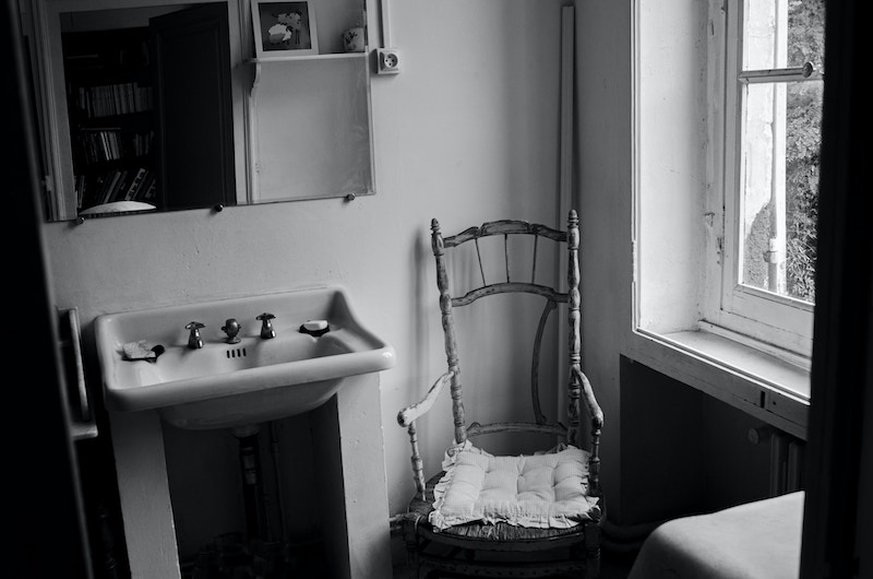 12 Polite Ways To Ask For The Bathroom in French [+Audio]