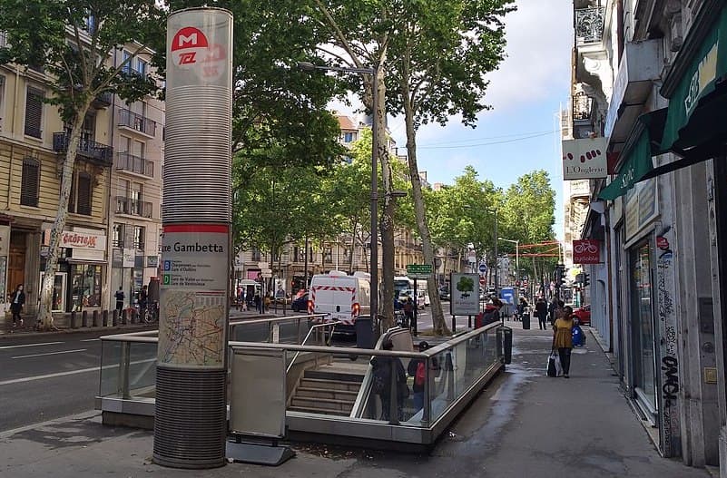 Saxe Gambetta metro station