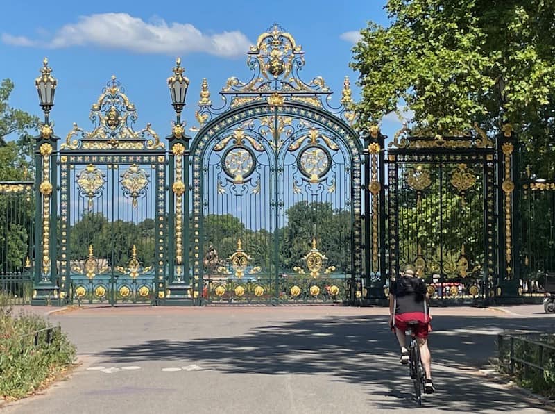 Among the best things to do in Lyon, France: take a stroll through the Parc de la Tête d'Or