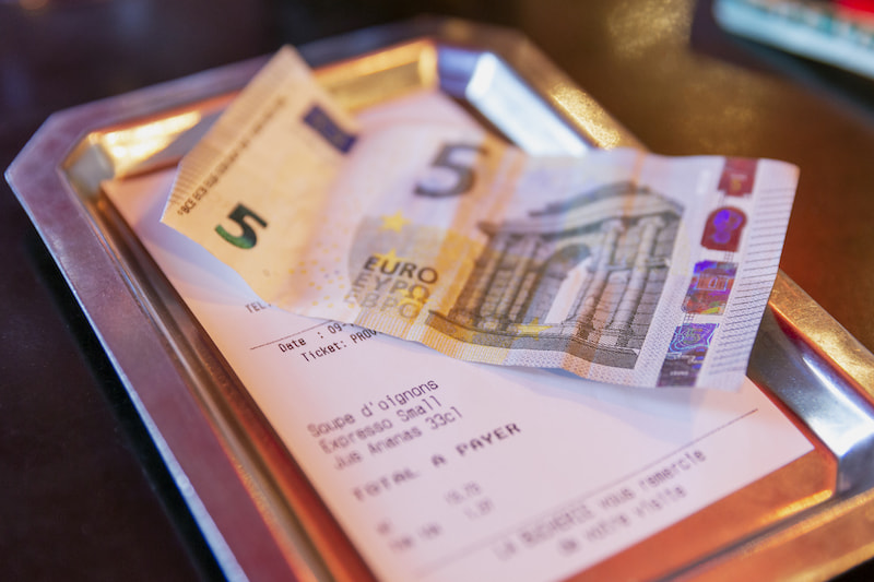 Cash for tipping in France Cash for tipping in France