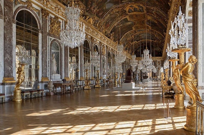 Hall of Mirrors in Versailles Palace, one of the most famous France buildings Hall of Mirrors in Versailles Palace, one of the most famous France buildings