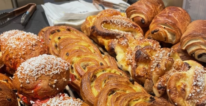 Understanding French Terms: Difference Between Patisserie, Boulangerie &  Viennoiserie